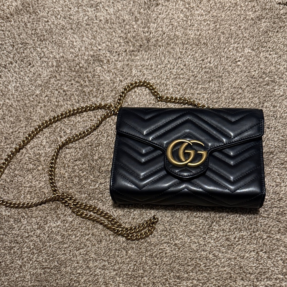 Gucci Black Chevron Matelassé Leather Crossbody with Gold Hardware